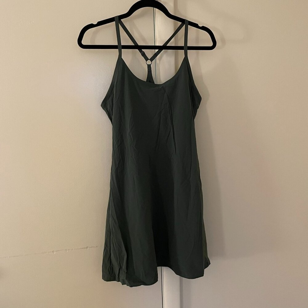 Outdoor Voices The Exercise Dress 2.0 in Green Size Small